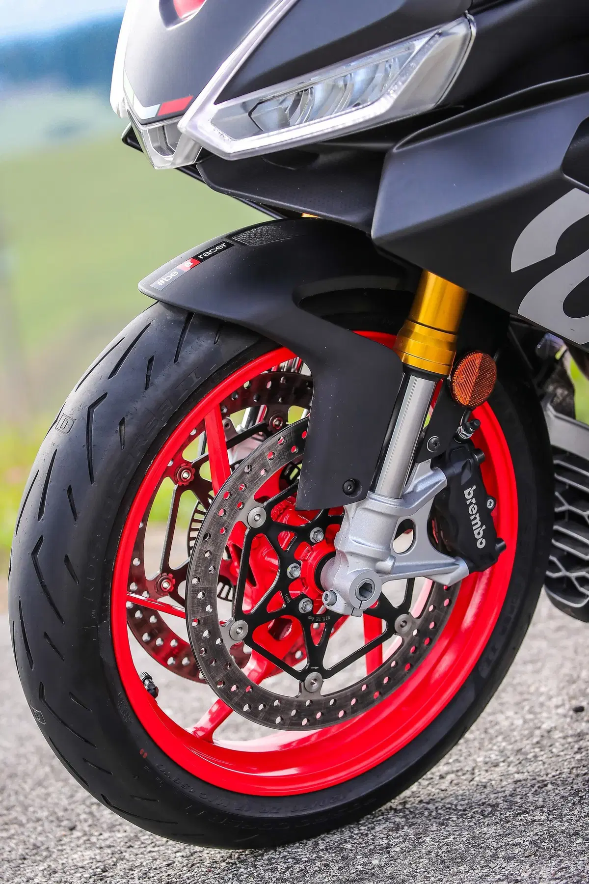 Aprilia RS 660 Vocazione stradale