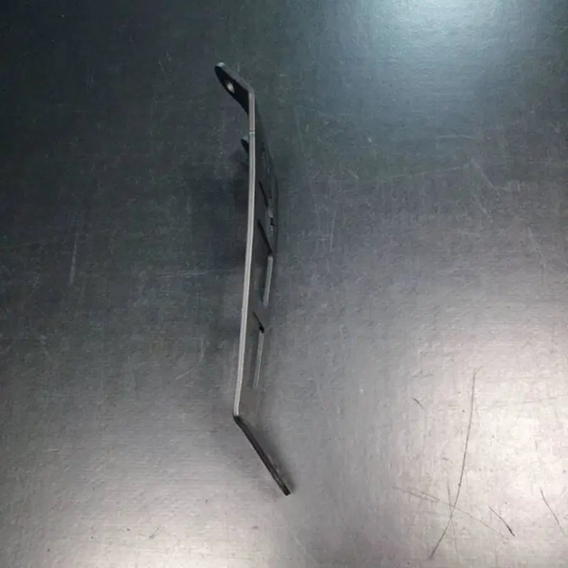 Staffa supporto silenziatore GSXR Robby Moto Engineering (3)