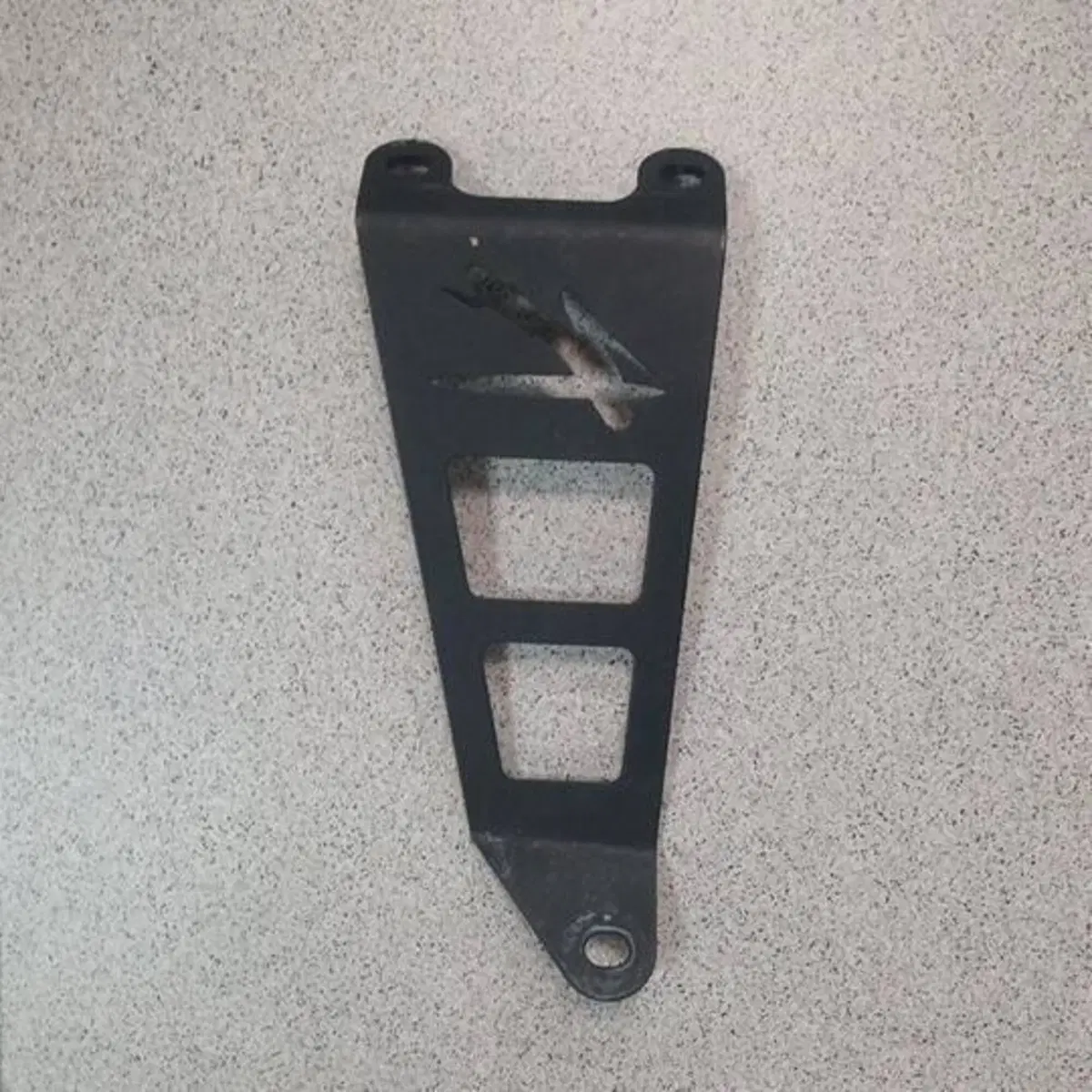 Staffa supporto silenziatore GSXR Robby Moto Engineering (7)