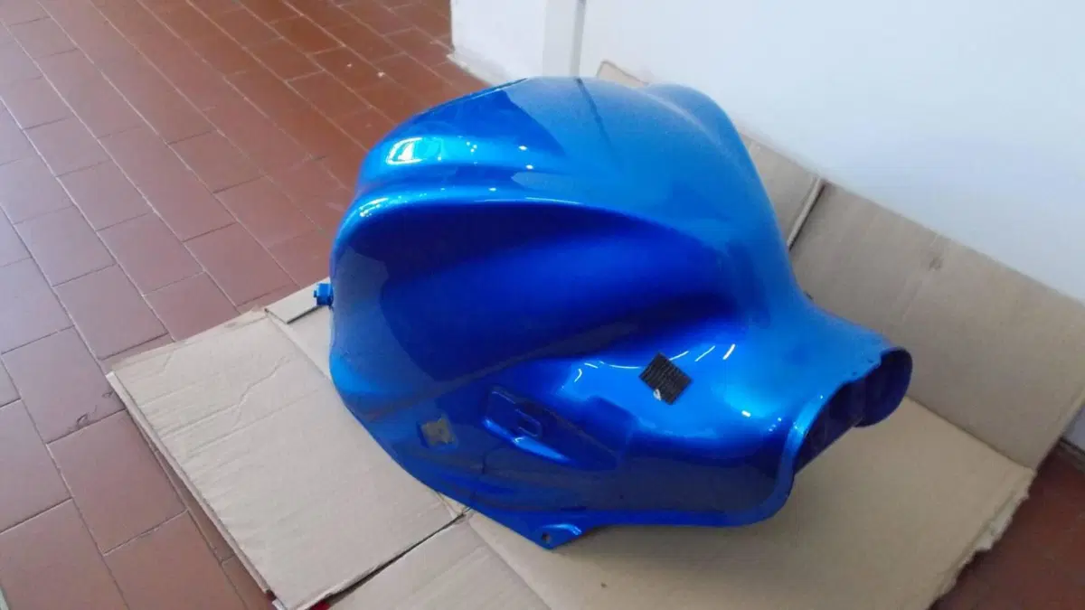 Serbatoio originale blu Suzuki per GSX-S F (2)