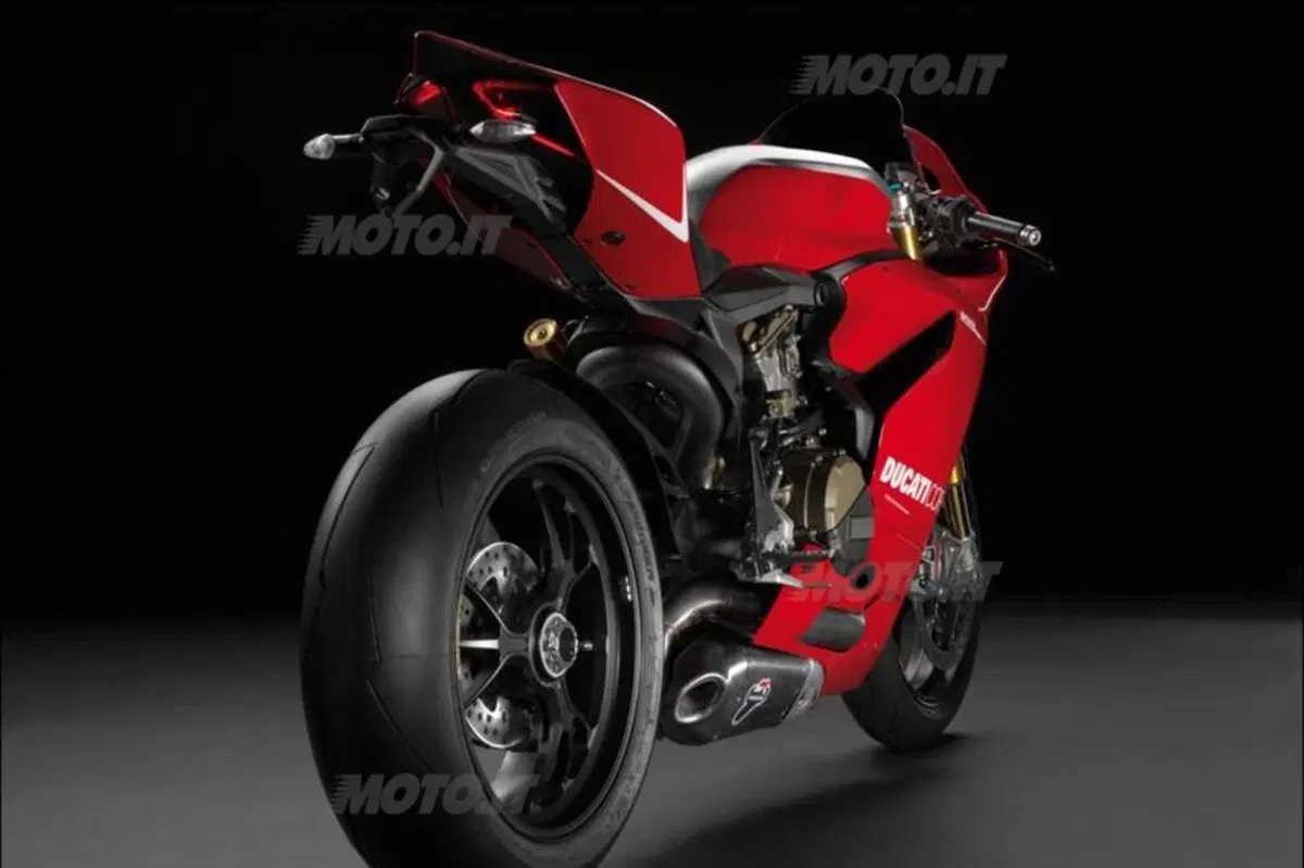 Ducati: nuova Panigale 1199R e serie Superbike ad EICMA 2012 (3)