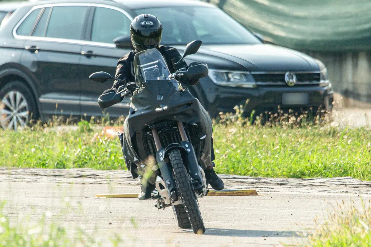 Yamaha Ténéré 700, arriva la Adventure? Foto spia