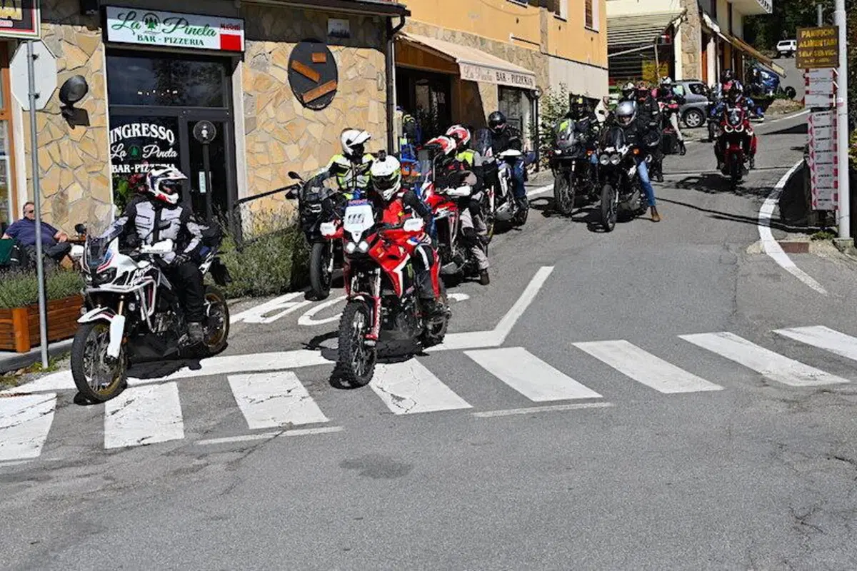 Viaggi e giri in moto, l'itinerario della settimana: Tour delle quattro regioni (22)