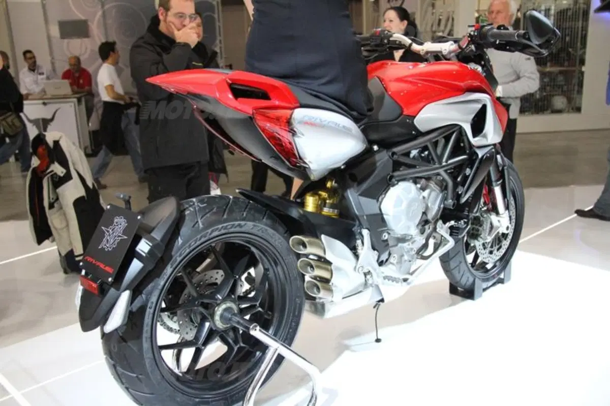 MV Agusta Rivale 800 (3)