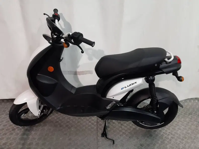 Peugeot e-Ludix Biposto E5 (2021 - 25) (3)