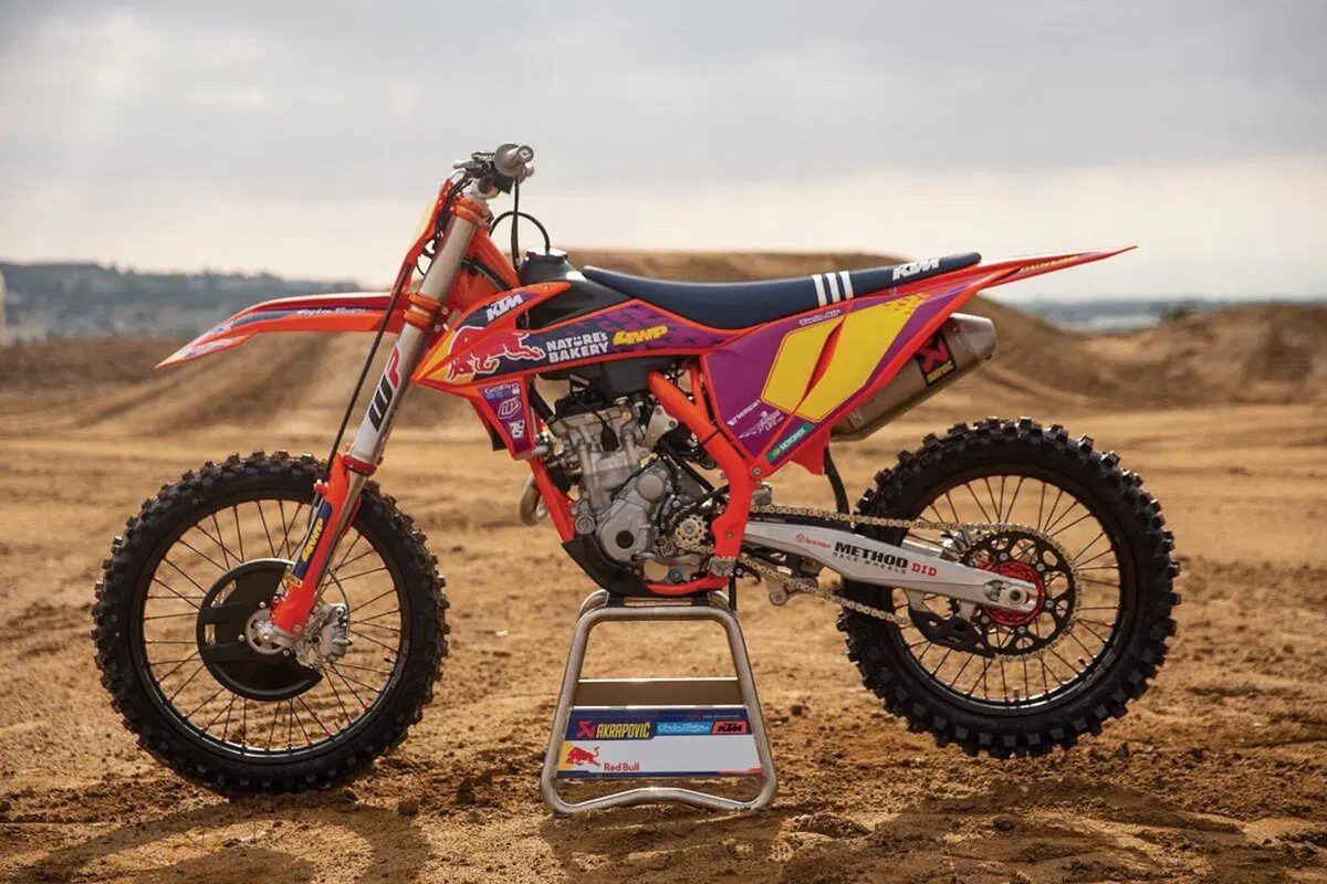 KTM 250 SX-F Troy Lee Designs 2021 (8)