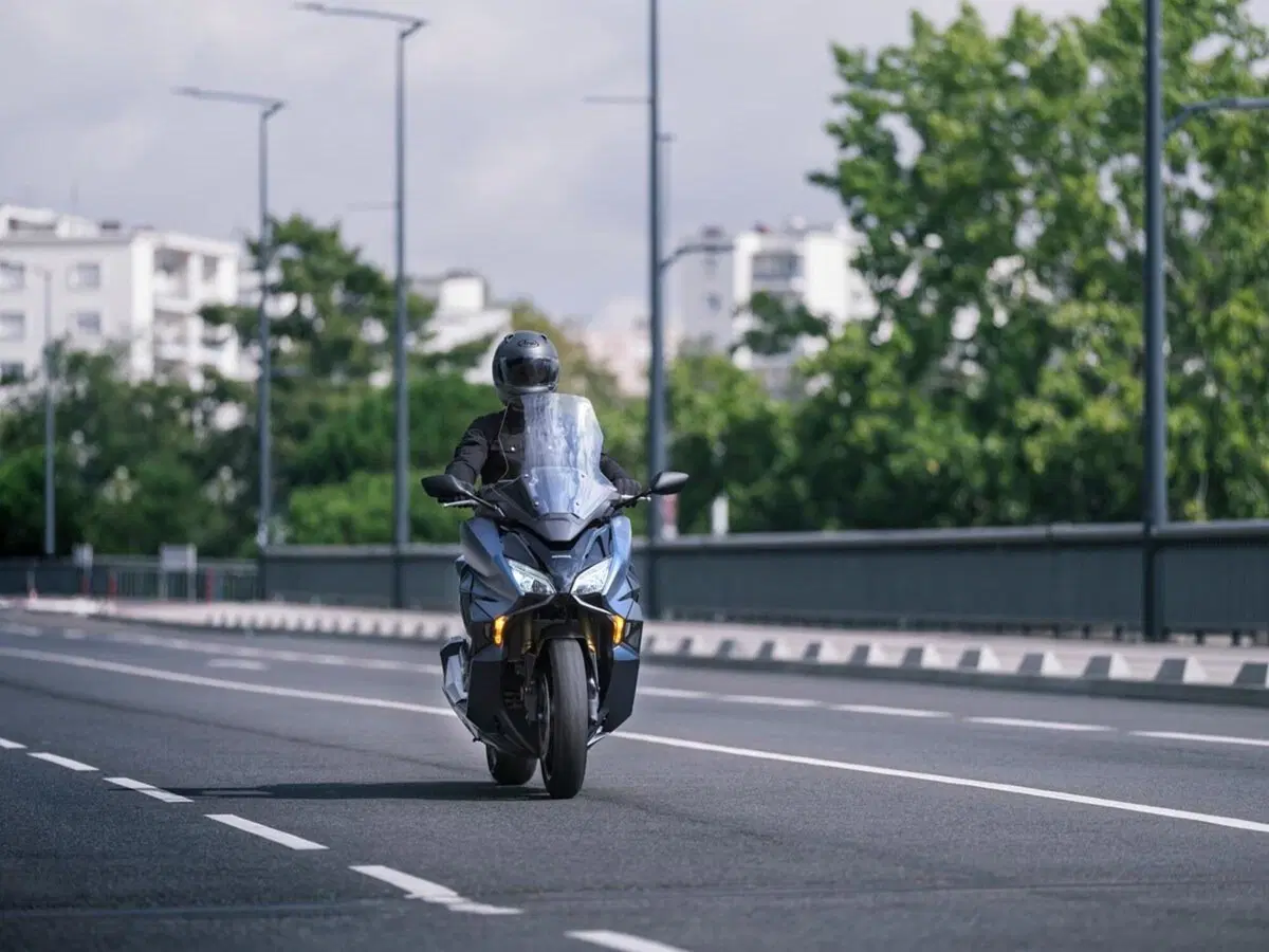 Honda Forza 750: il nuovo maxi GT m.y. 2021 (10)