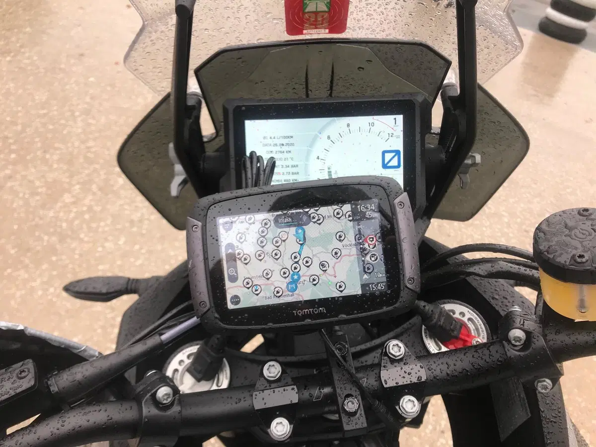 TomTom Rider 550 Premium Pack  (12)