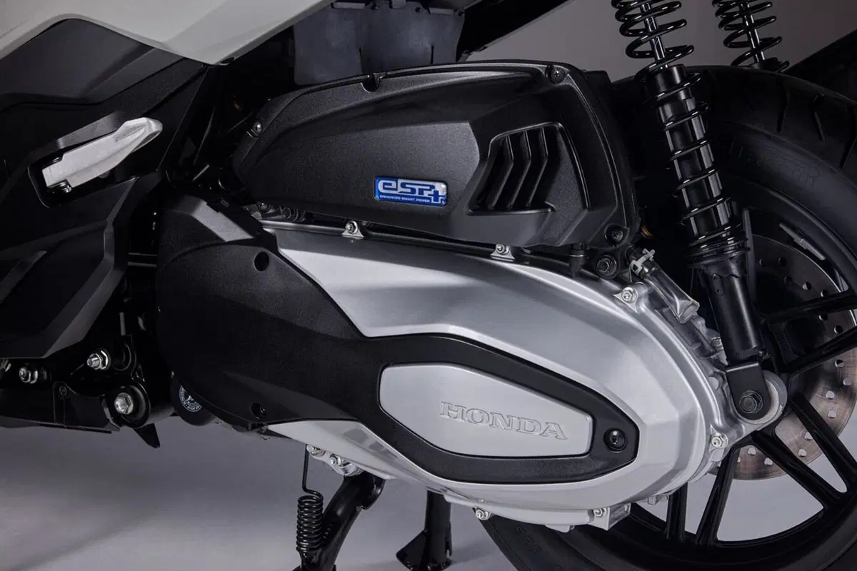 Honda Forza 350, per il 2021 crescono la cilindrata e l'equipaggiamento (4)