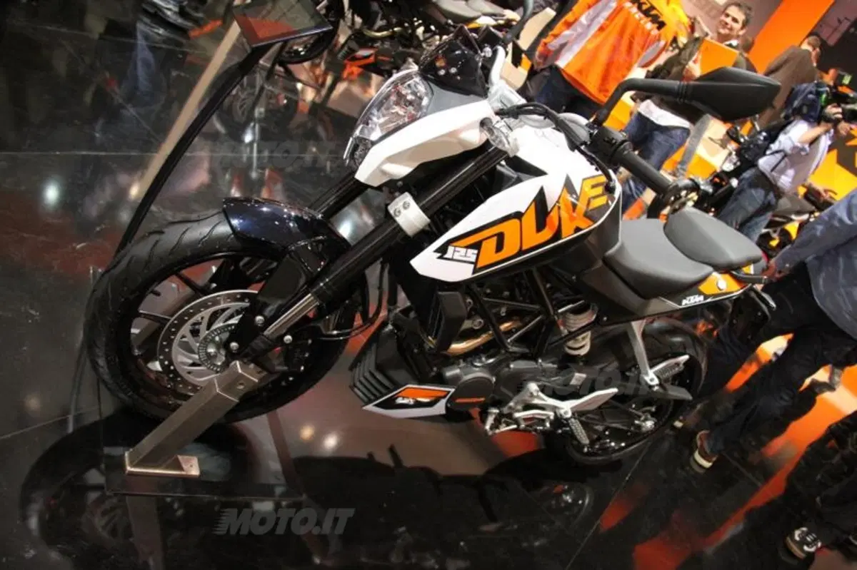 KTM Duke 125 e 200 con ABS a EICMA 2012