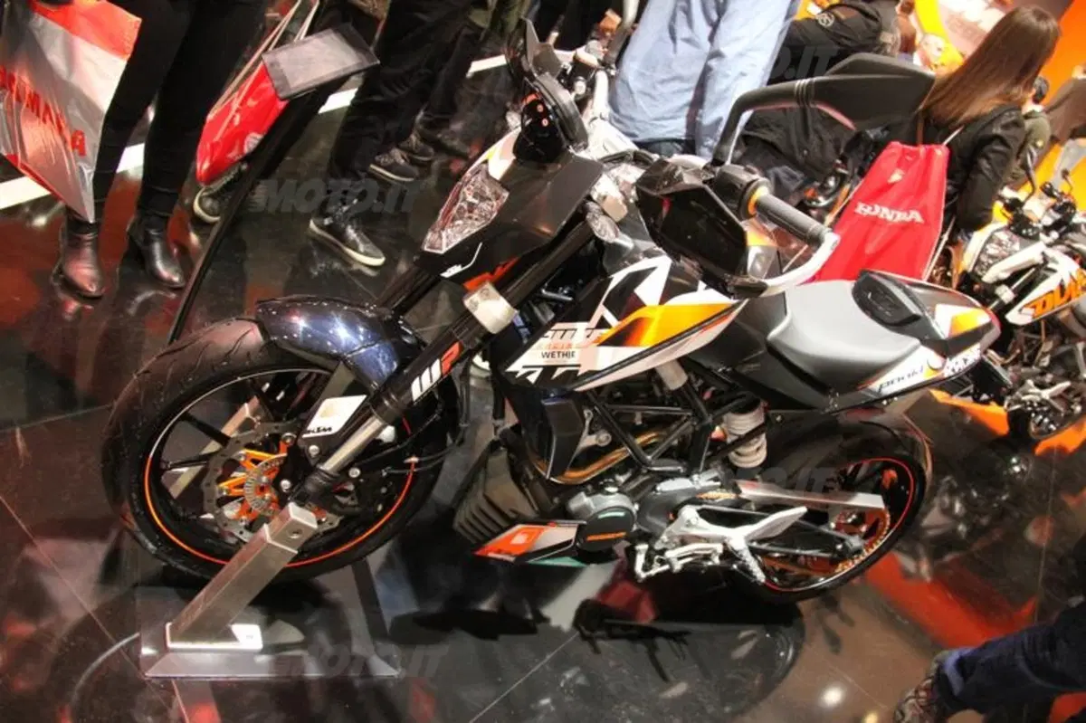 KTM Duke 125 e 200 con ABS a EICMA 2012 (2)