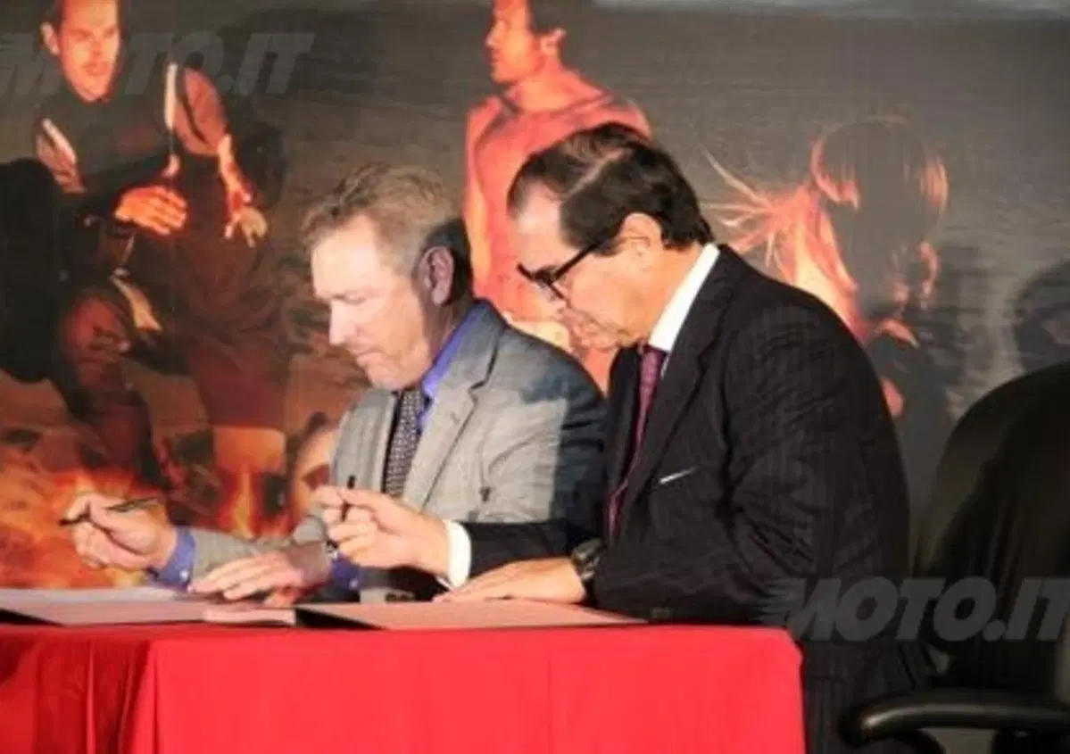 Inagurazione EICMA. Formigoni: "Aziende italiane bene all'estero, deve ripartire il consumo interno"