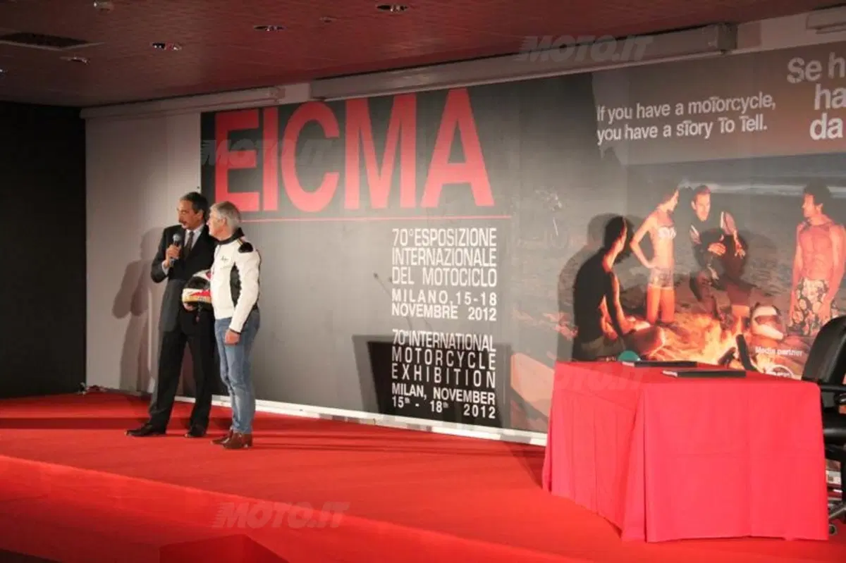 Inagurazione EICMA. Formigoni: "Aziende italiane bene all'estero, deve ripartire il consumo interno" (2)