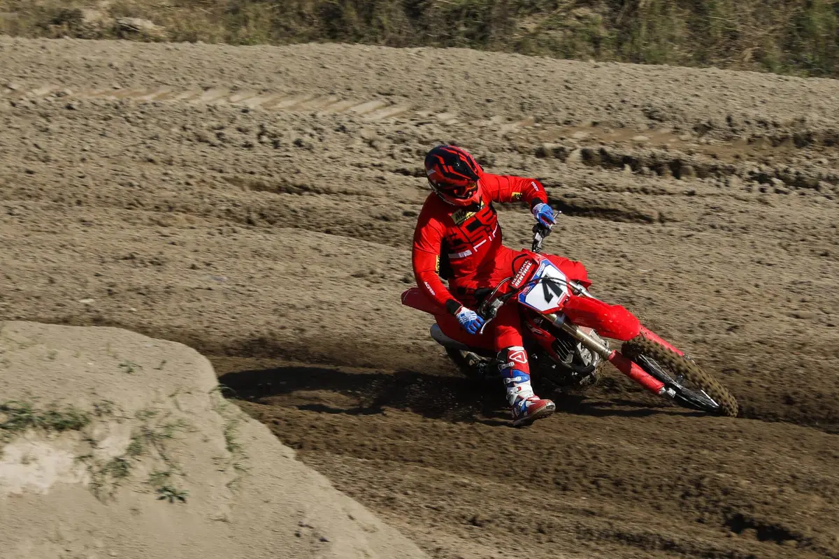Honda CRF 450R 2021: TEST, nuova generazione! (6)