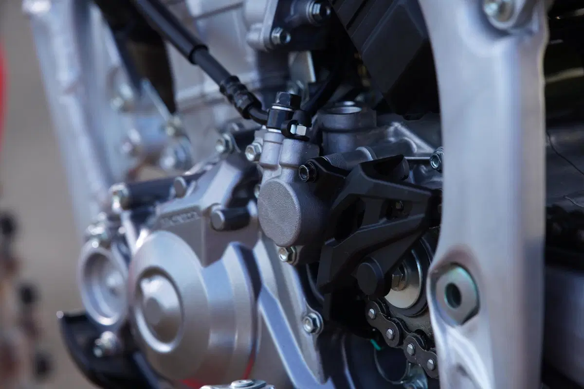 Honda CRF 450R 2021: TEST, nuova generazione! (15)