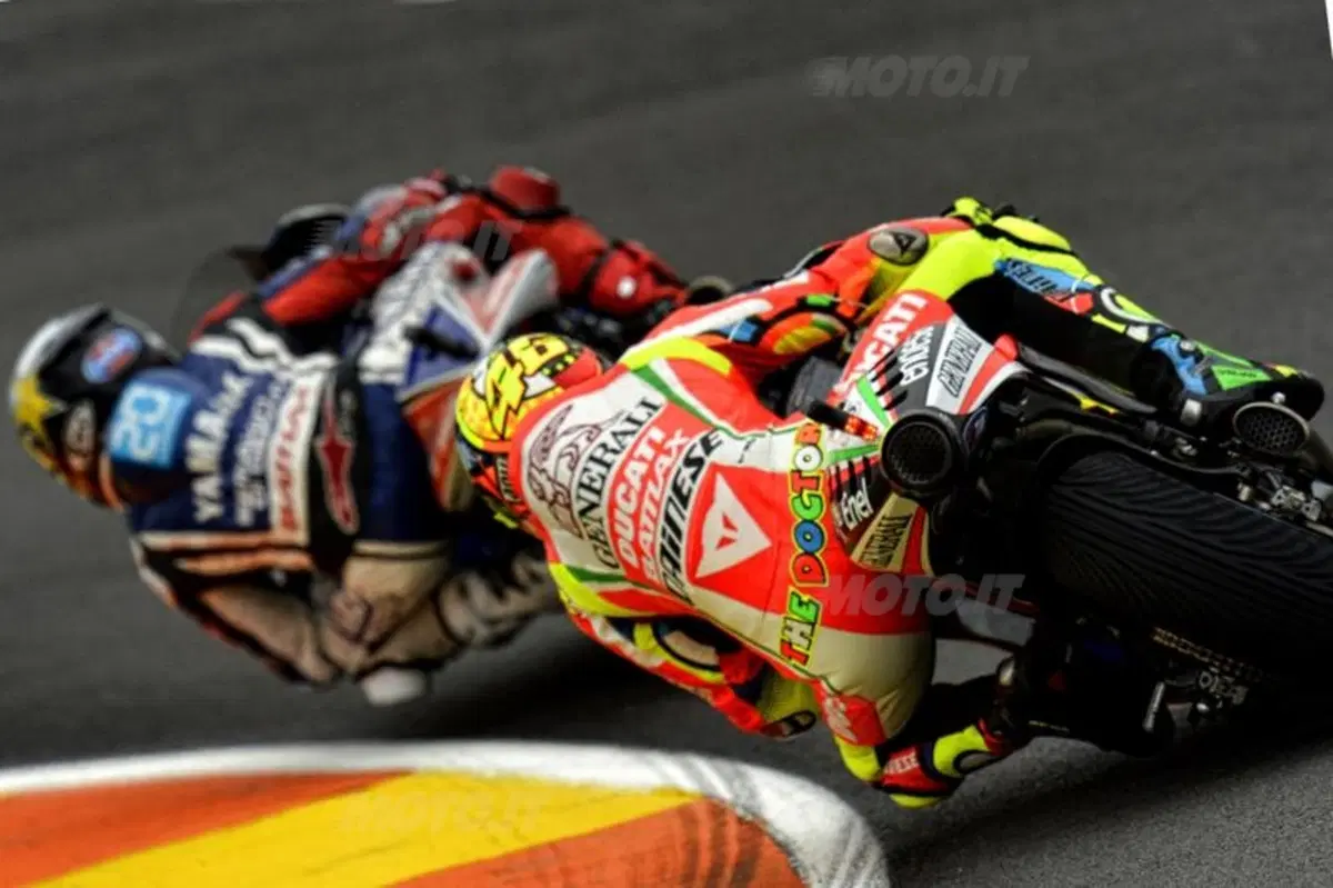 Le foto più spettacolari del GP di Valencia (15)
