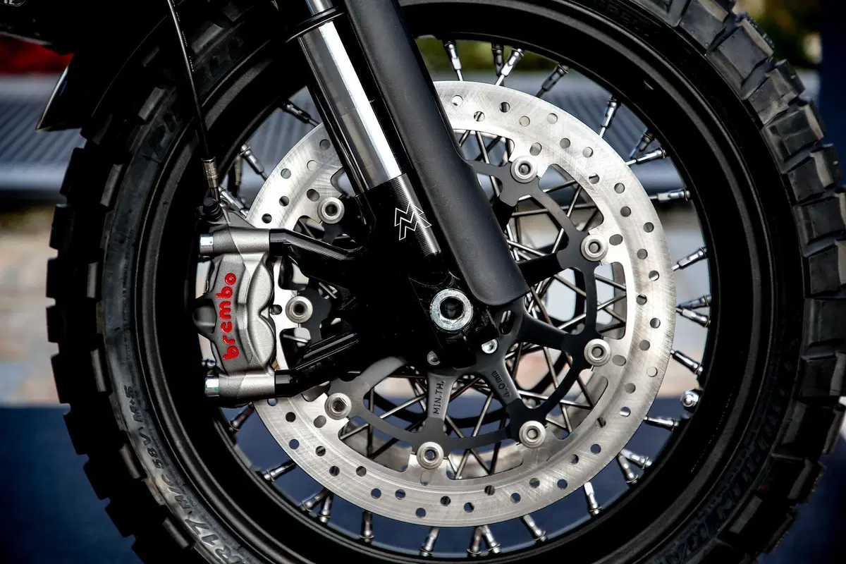 Moto Morini Super Scrambler 1200. Esperienza sensoriale! (2)
