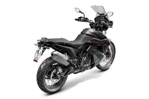 KTM 890 Adventure 2021. Caratteristiche e foto (6)