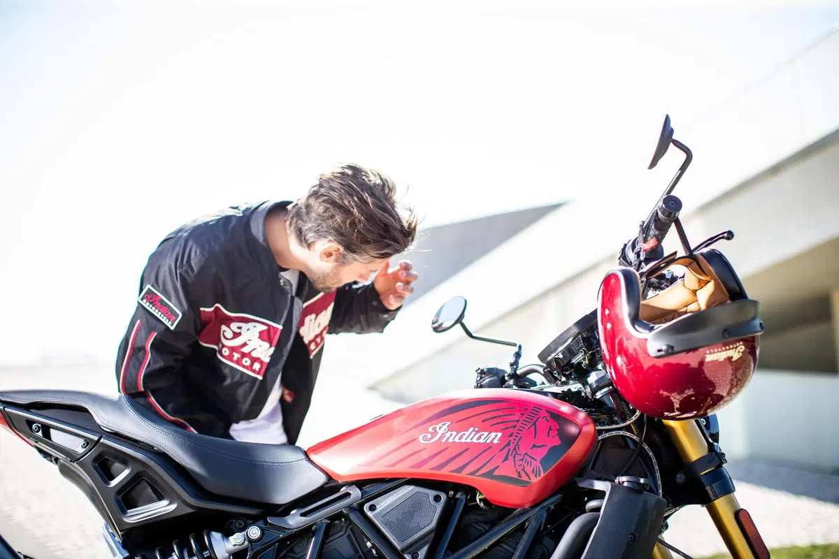 Indian FTR 1200 Ruby Smoke Limited Edition (6)