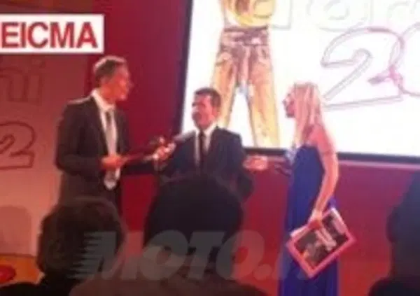 Caschi d’Oro 2012: due trofei a Biaggi, Lorenzo assente ingiustificato