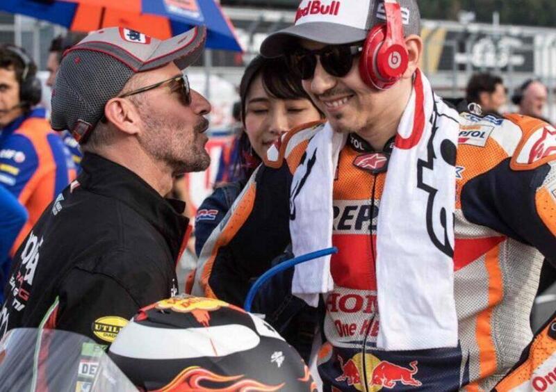 Max Biaggi e Jorge Lorenzo: &quot;pensionati terribili&quot; a Milano