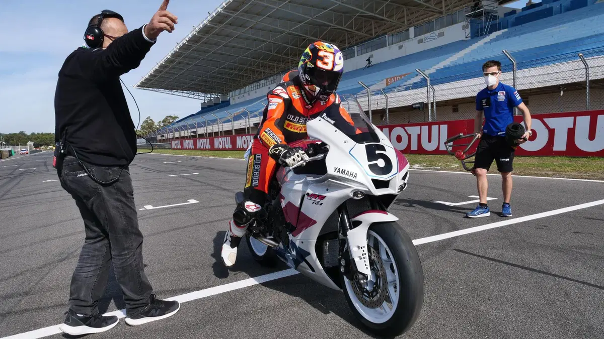 Yamaha ricorda Fabrizio Pirovano all'Estoril. La R1 replica ora è all'asta