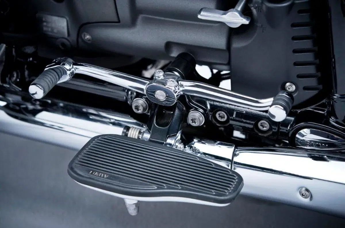 BMW R18 Classic. La Touring molto, ma molto heritage (4)