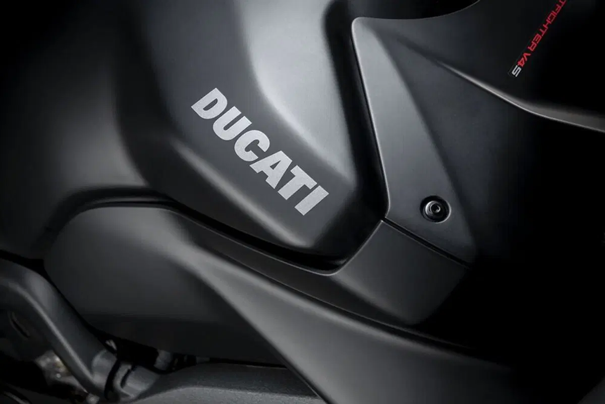 Ducati Streetfighter V4 m.y. 2021. Euro 5 e versione Dark Stealth (6)