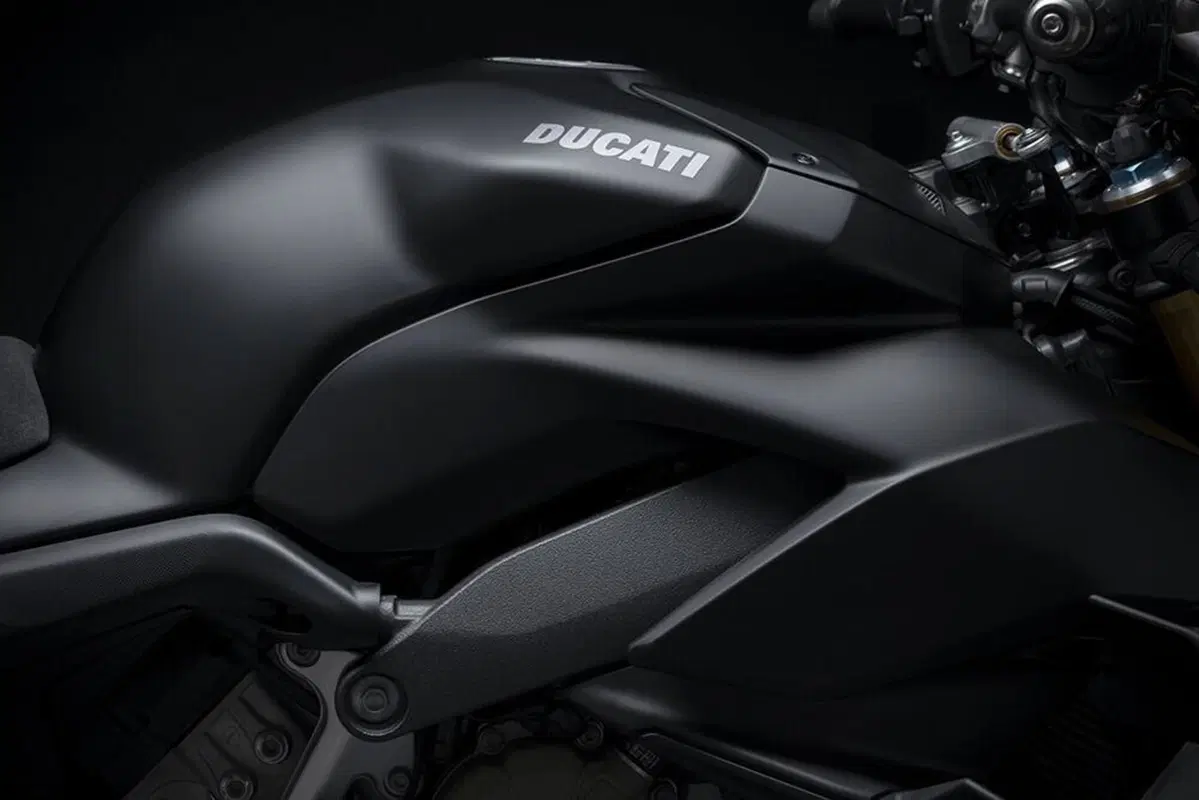 Ducati Streetfighter V4 m.y. 2021. Euro 5 e versione Dark Stealth (4)