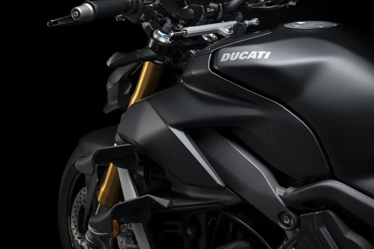 Ducati Streetfighter V4 m.y. 2021. Euro 5 e versione Dark Stealth (5)