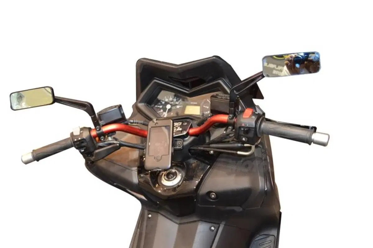 Styl presenta il kit di accessori S2 Concept, Ixil e Tita per Yamaha T-Max 530 (2)
