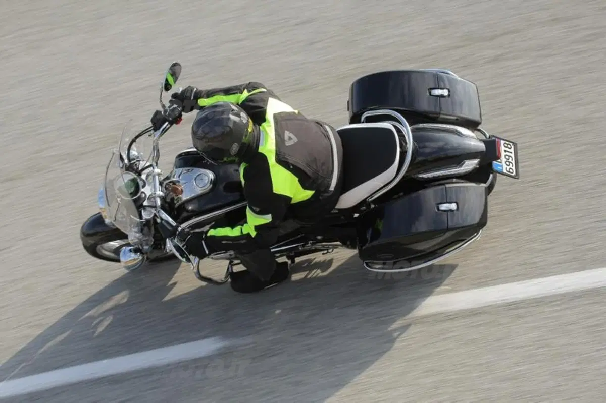 Moto Guzzi California 1400 Touring