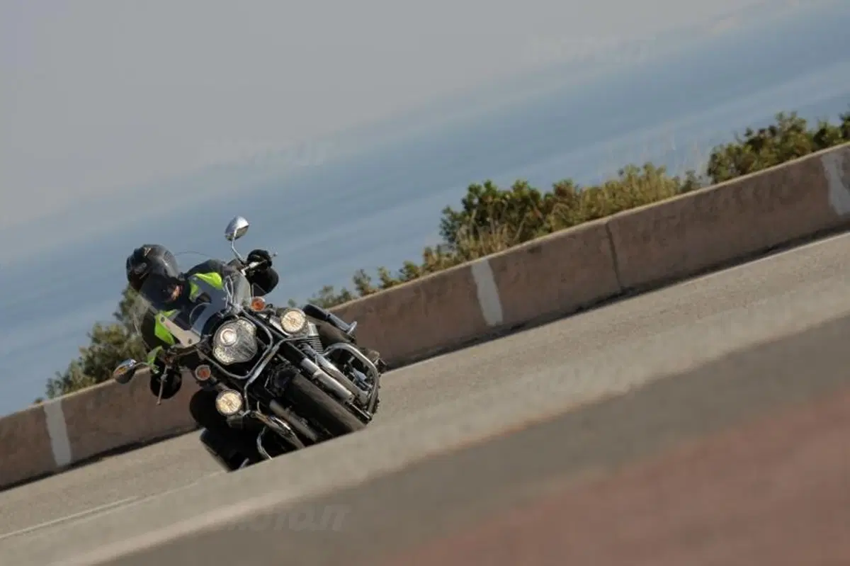 Moto Guzzi California 1400 Touring (6)