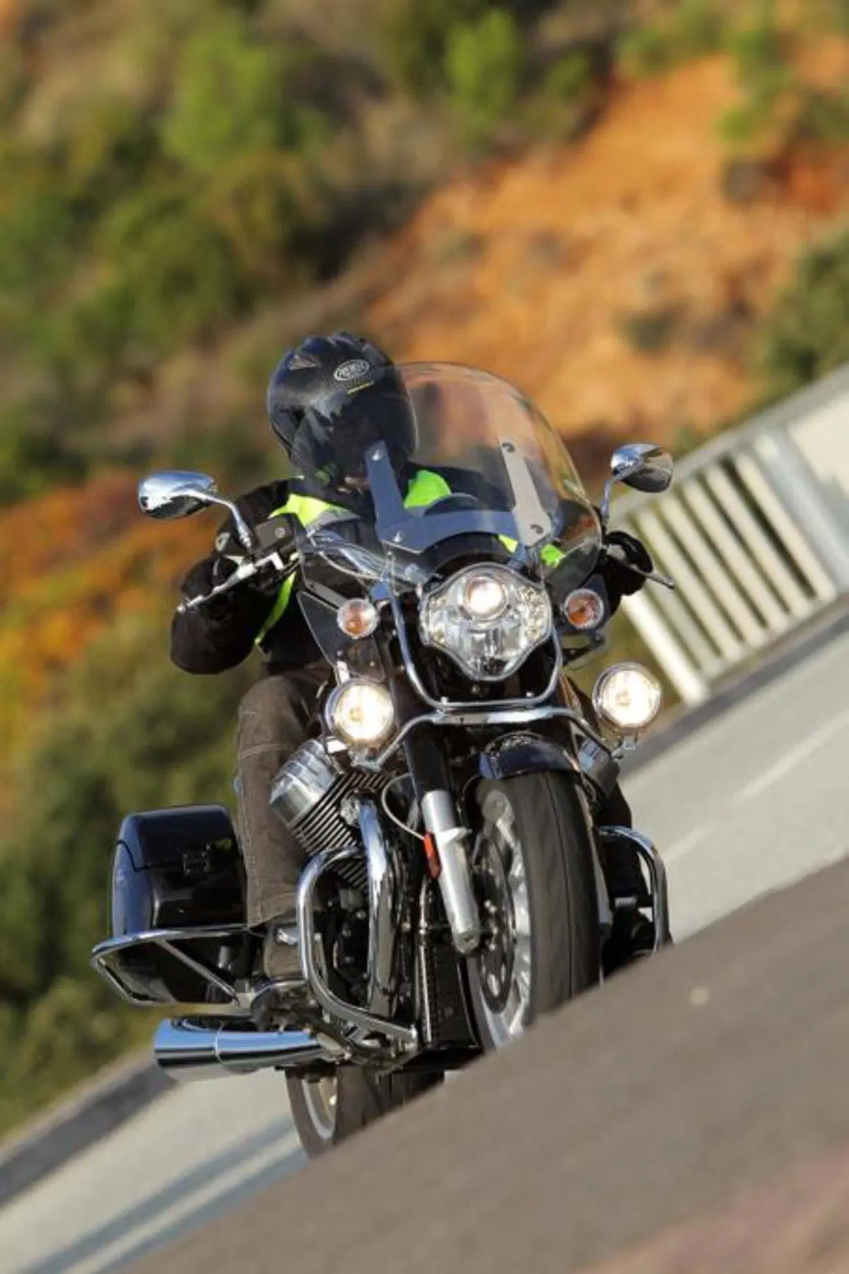 Moto Guzzi California 1400 Touring (21)