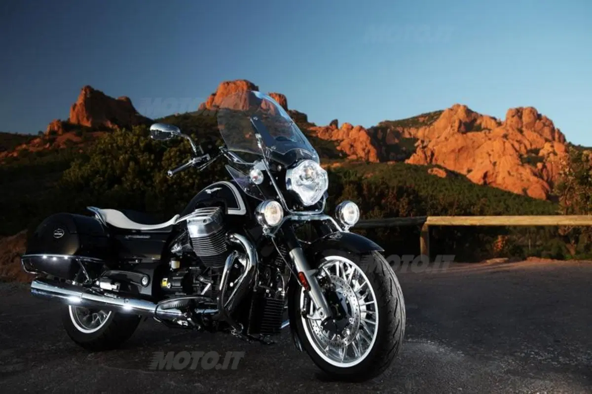 Moto Guzzi California 1400 Touring (23)