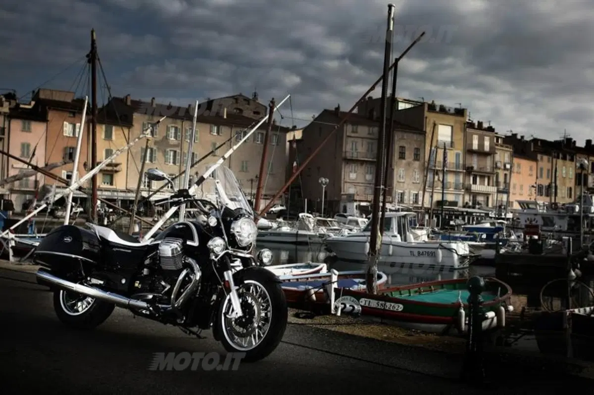 Moto Guzzi California 1400 Touring (33)