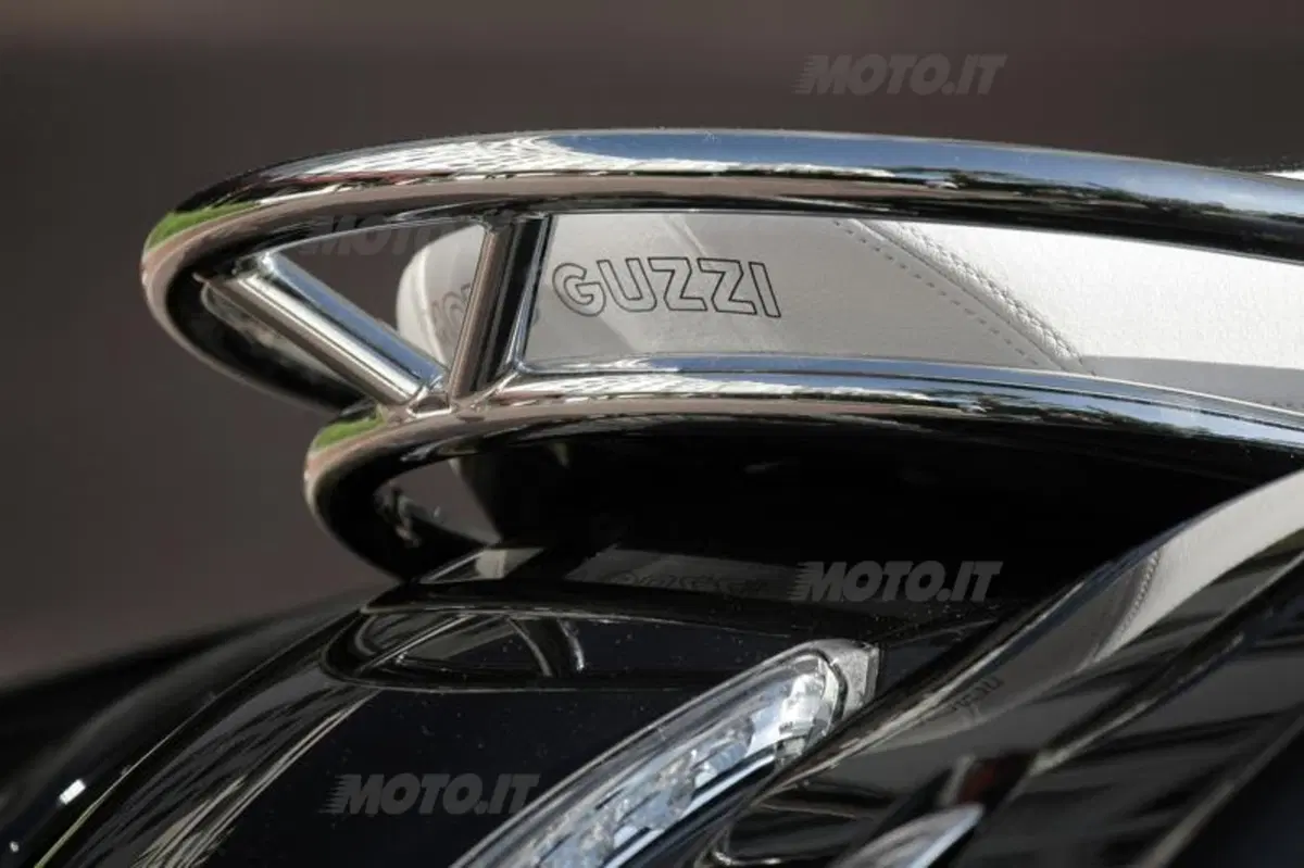 Moto Guzzi California 1400 Touring (37)