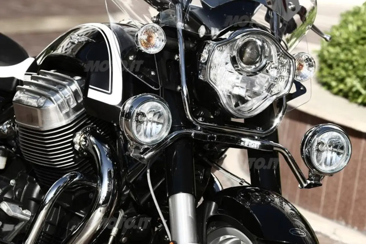 Moto Guzzi California 1400 Touring (40)
