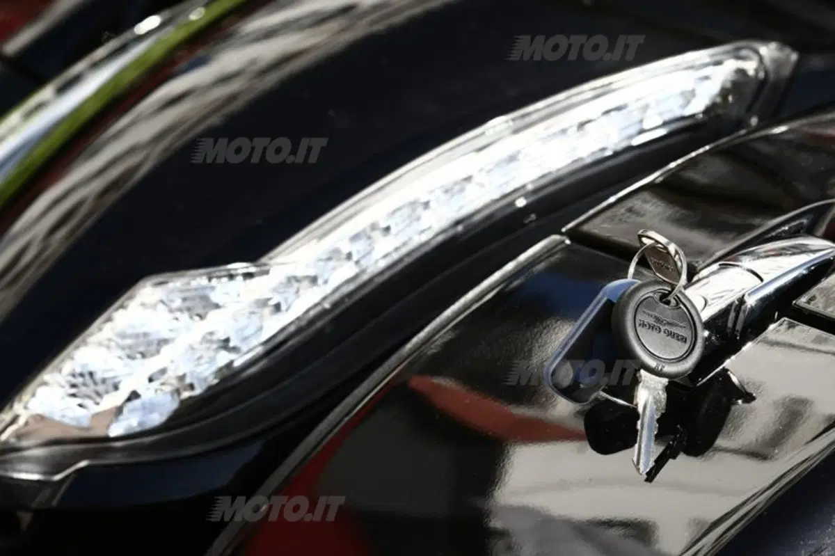 Moto Guzzi California 1400 Touring (55)