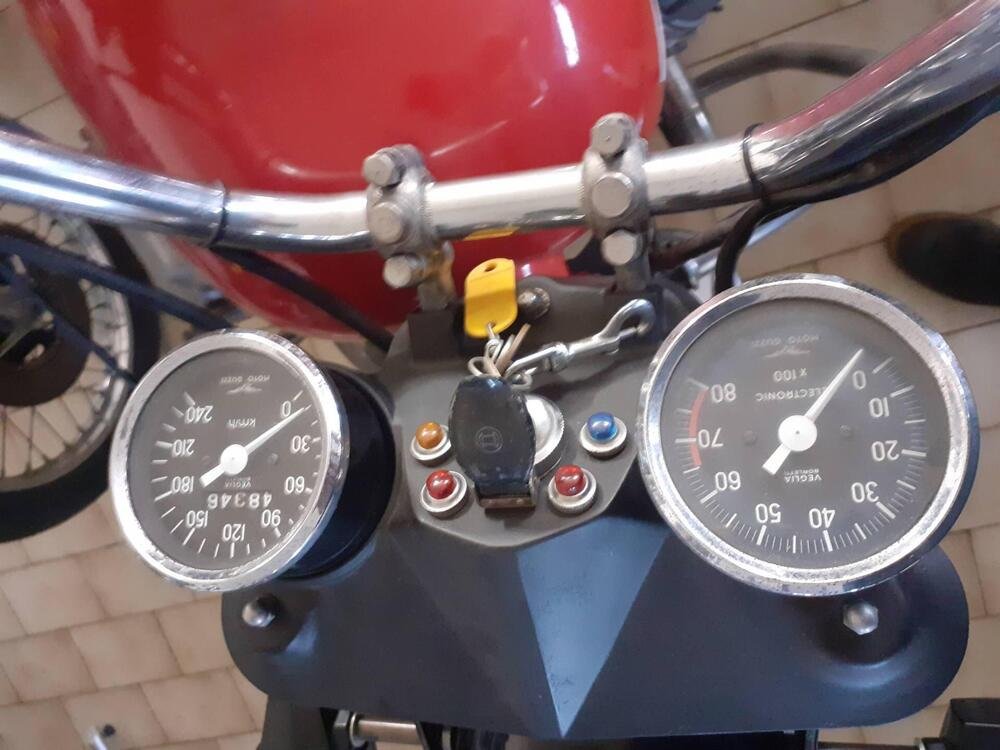 Moto Guzzi V7 (5)