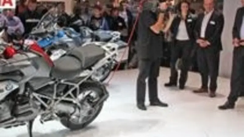 Stephan Schaller: "BMW continuer&agrave; a investire in ricerca e sviluppo"