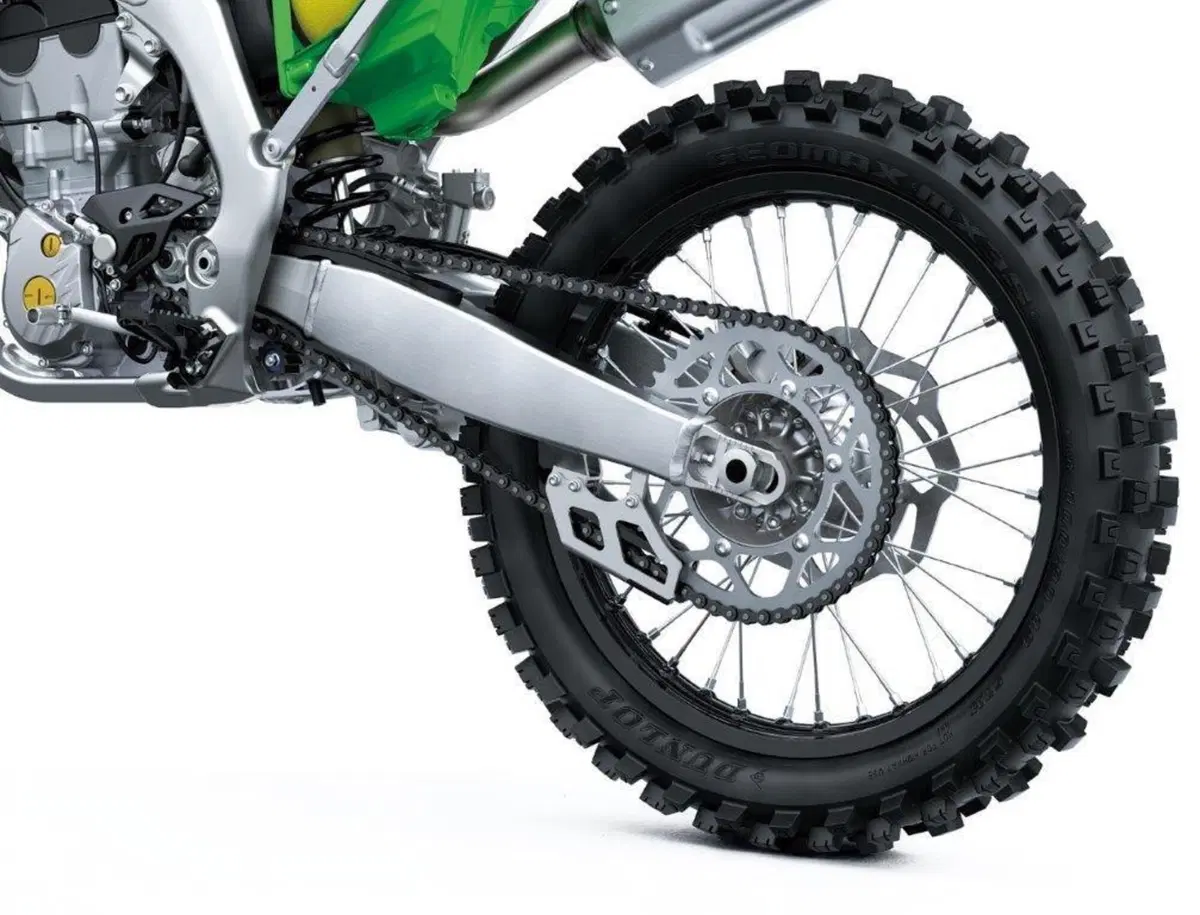Kawasaki KX 250 e 450 2021: TEST, balzo in avanti della 250, tutta nuova (19)