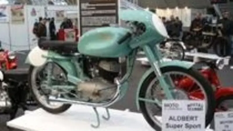 Massimo Clarke: "Le moto storiche a Novegro"