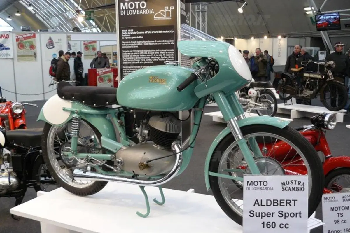 Massimo Clarke: "Le moto storiche a Novegro"