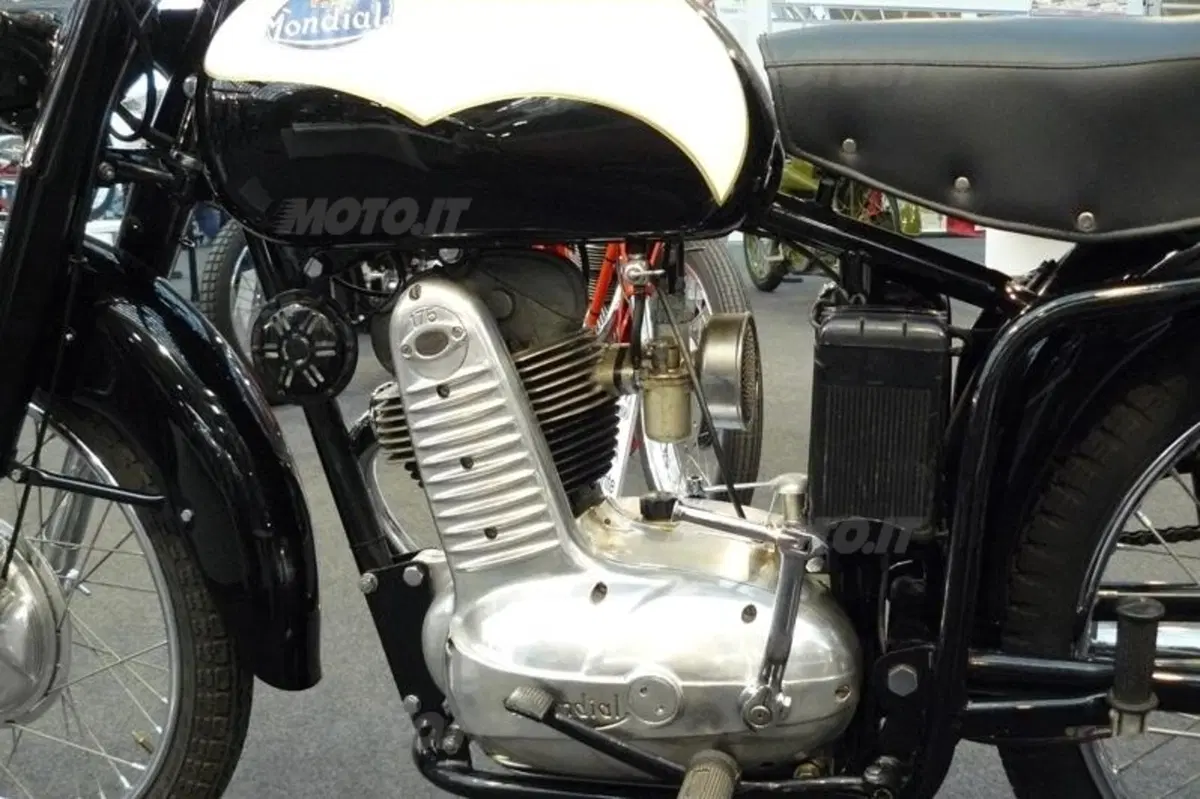 Massimo Clarke: "Le moto storiche a Novegro" (2)