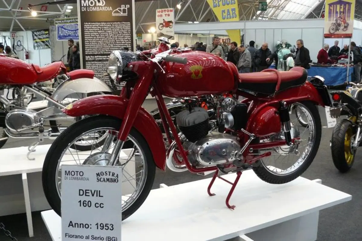 Massimo Clarke: "Le moto storiche a Novegro" (3)