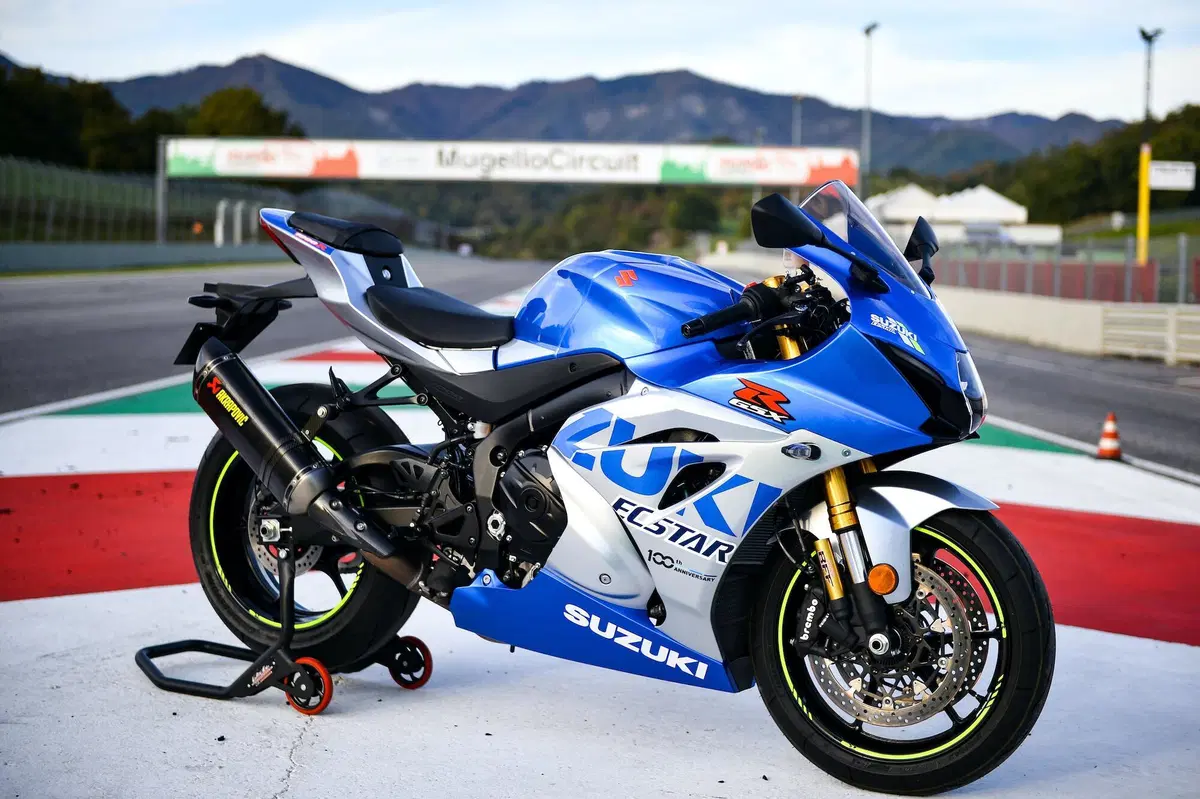 Suzuki GSX-R 1000R Anniversary. Tanti auguri, Gixxer! (12)