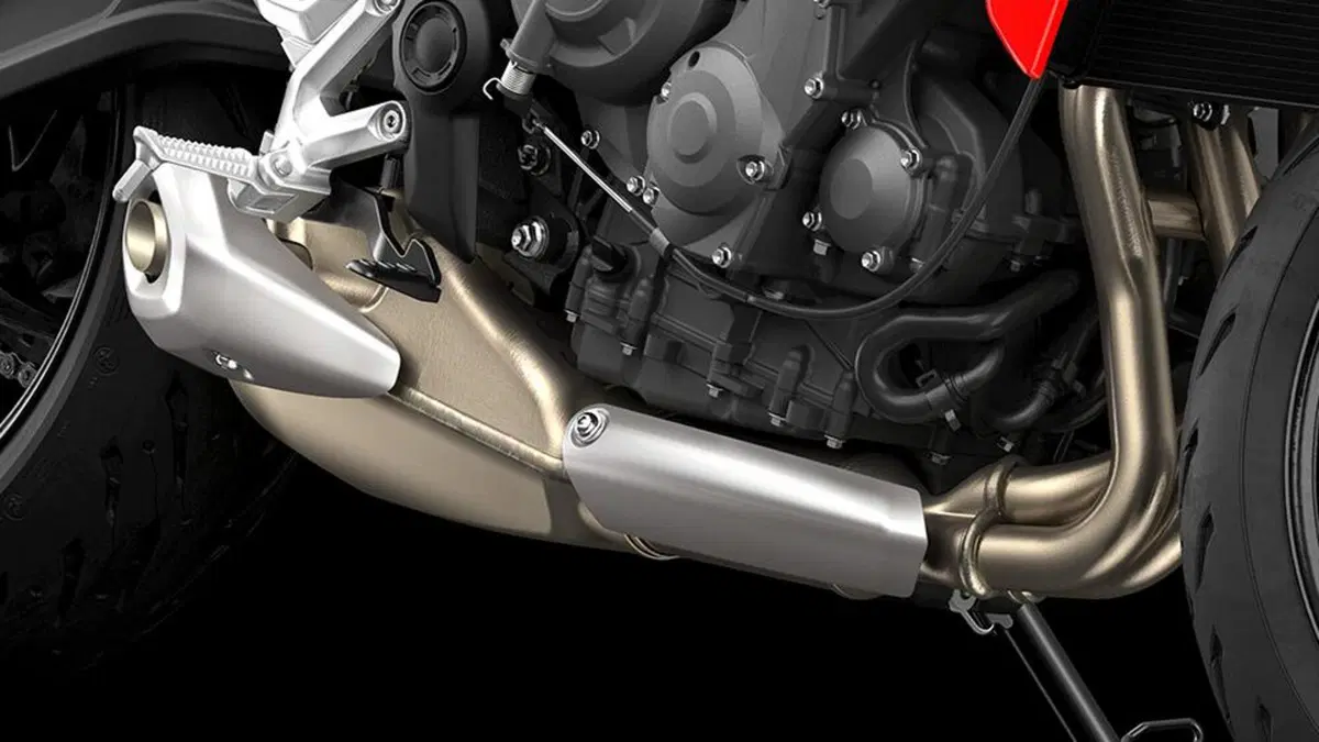 Triumph Trident 660: entry level solo di nome