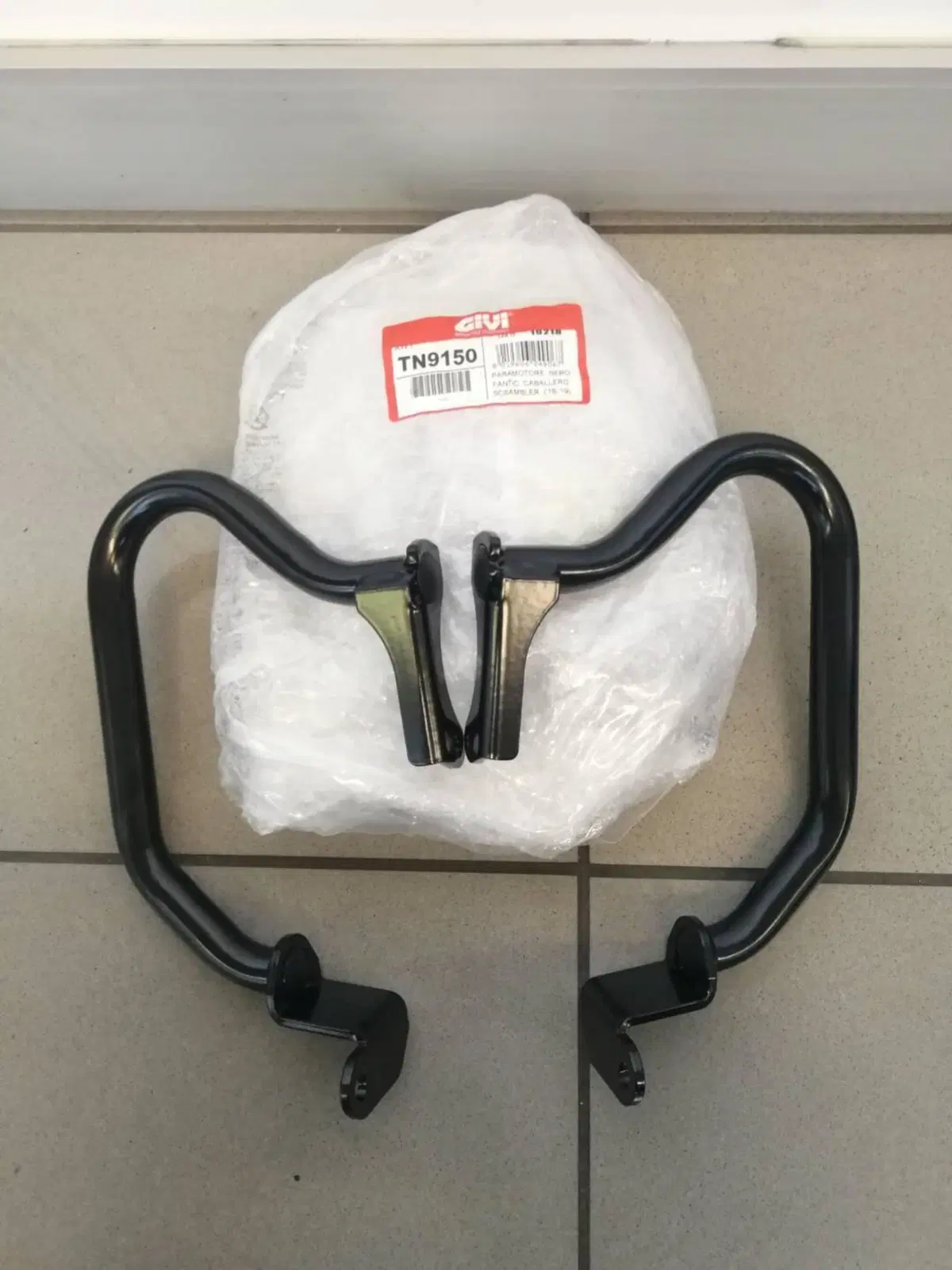PARAMOTORE NERO FANTIC CABALLERO SCRAMBLER Givi (5)