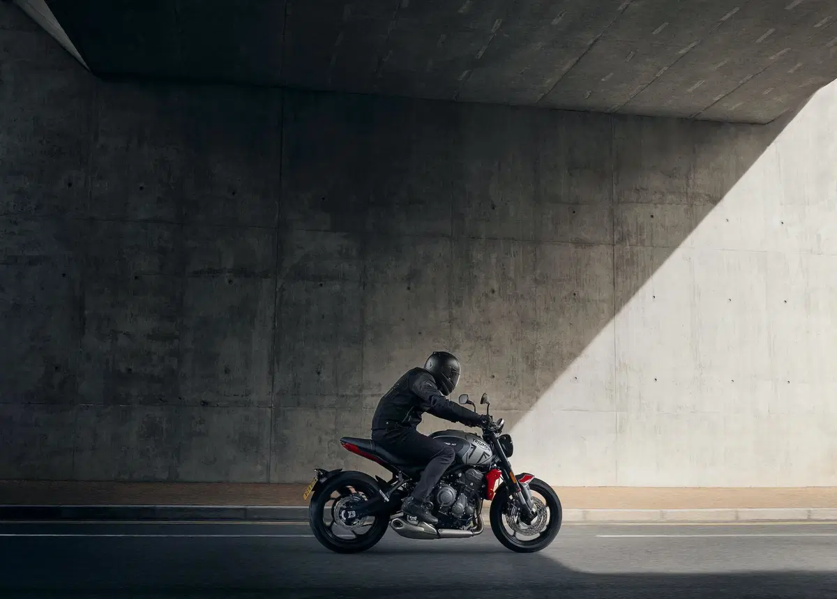 Triumph Trident 660: tutte le informazioni, prezzi e foto (10)